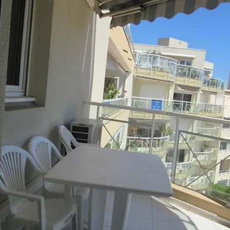 아파트 Calme Au Coeur De Cavalaire, Climatise Avec Terrasse, Parking Et Toutes Commodites - Fr-1-100-233 카발레르쉬르메르