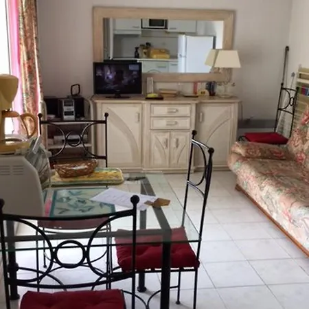 Calme Au Coeur De Cavalaire, Climatise Avec Terrasse, Parking Et Toutes Commodites - Fr-1-100-233 Cavalaire-sur-Mer
